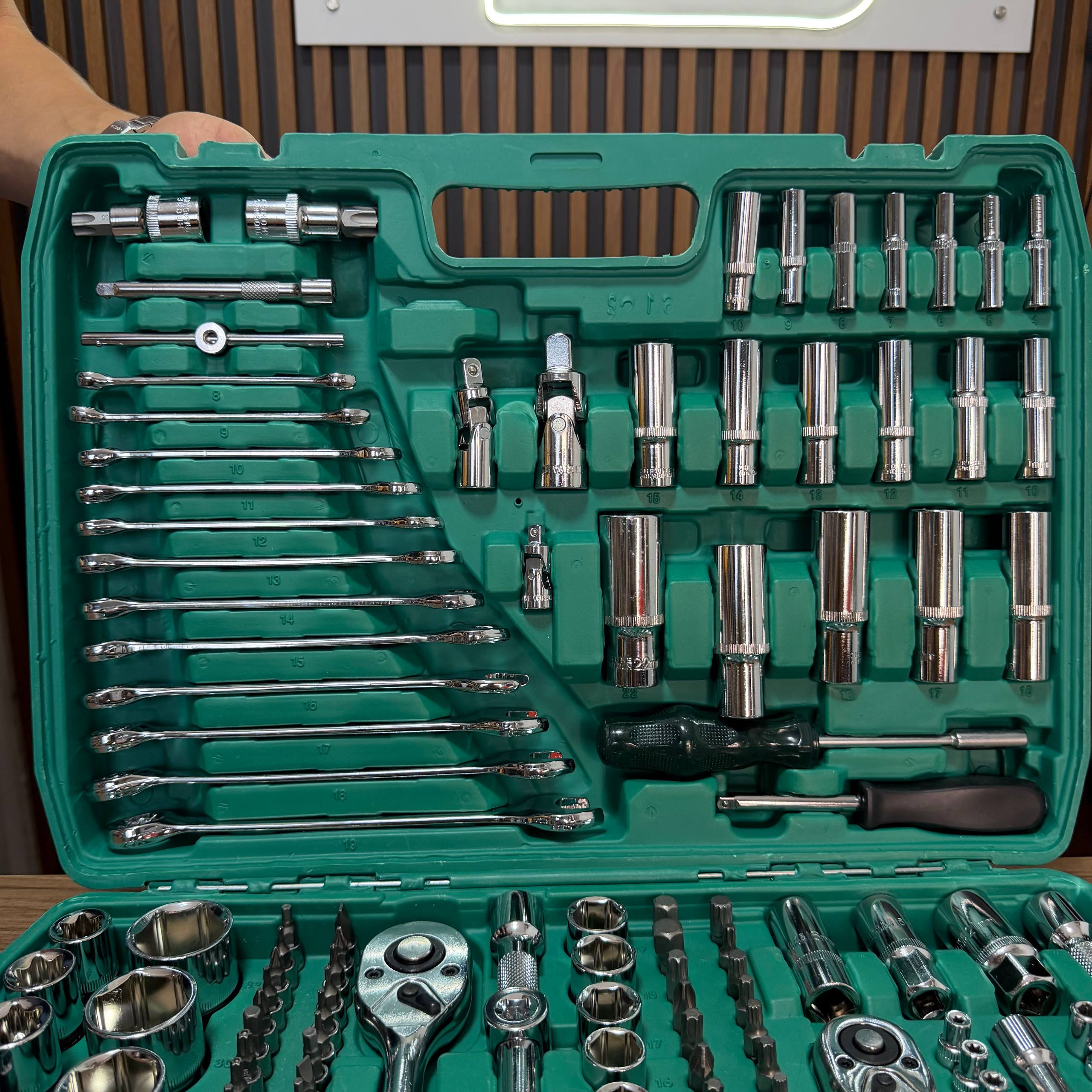 Set de herramientas de 216 Piezas Para todos tus trabajos